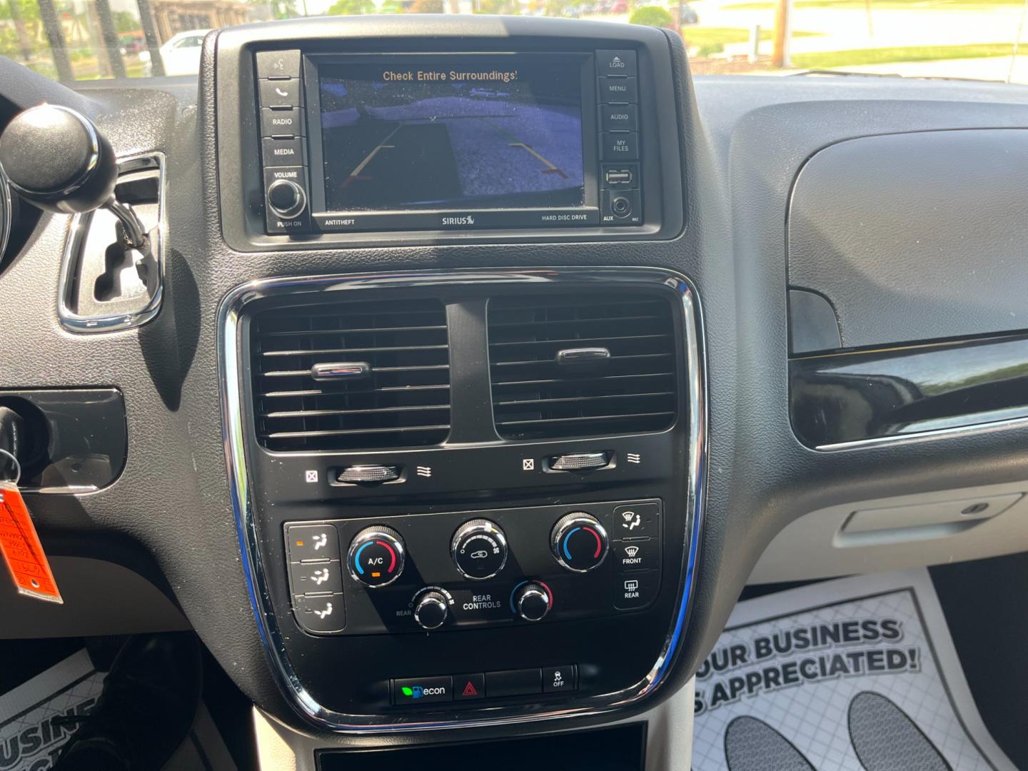 2019 Billet Clear Coat Dodge Grand Caravan SXT (2C4RDGCGXKR) with an 3.6L V6 DOHC 24V engine, 6-Speed Automatic transmission, located at 1633 W Kimberly, Davenport, IA, 52806, (563) 323-5341, 41.559456, -90.598732 - Photo#6